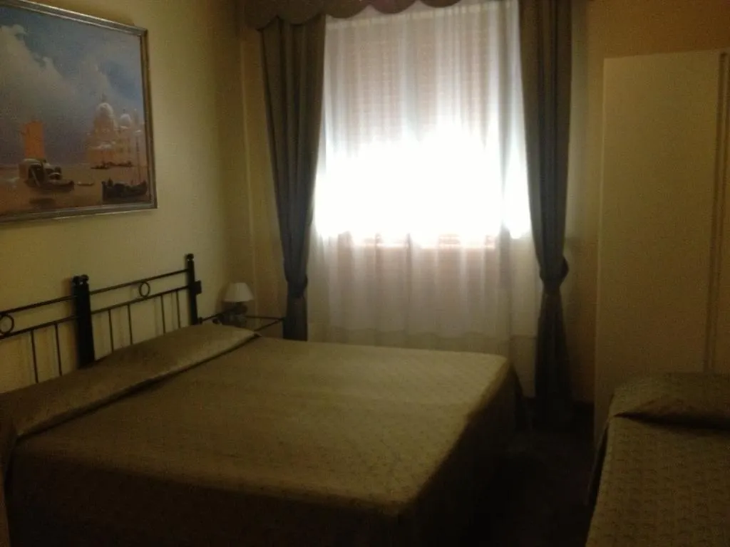 ונציה Guesthouse Alloggi Agli Artisti 2*,  איטליה